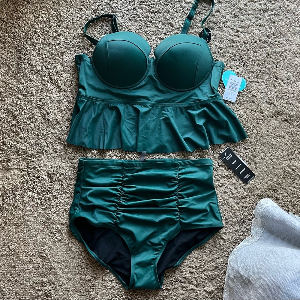 • MAKE AN OFFER • NWT Torrid Green Push-up Midkini Bikini Matching Set - Sz 1/1X